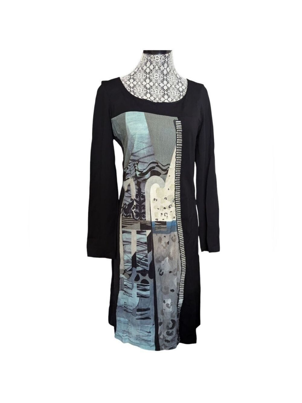 Save The Queen Black and Blue Long Sleeve Sheath Dress